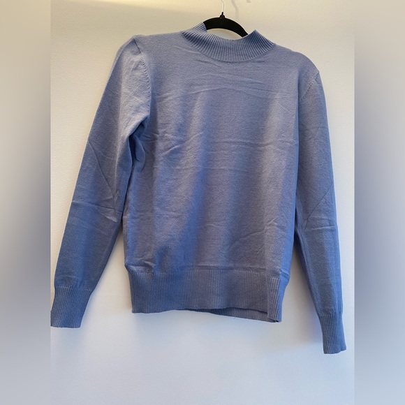 BRAND NEW Cashmere soft long sleeves mock neck blue sweater with ribbed cuffs. - Picture 9 of 11